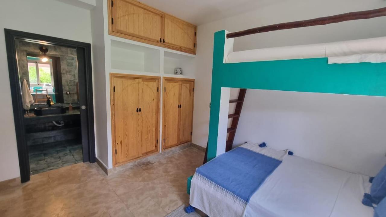 Avec Piscine Asilah, Terrain De Foot Privative Villa *