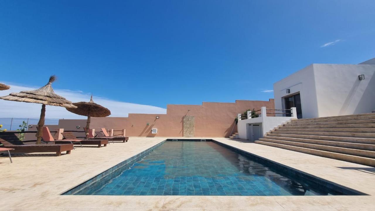 Avec Piscine Asilah, Terrain De Foot Privative Asilah